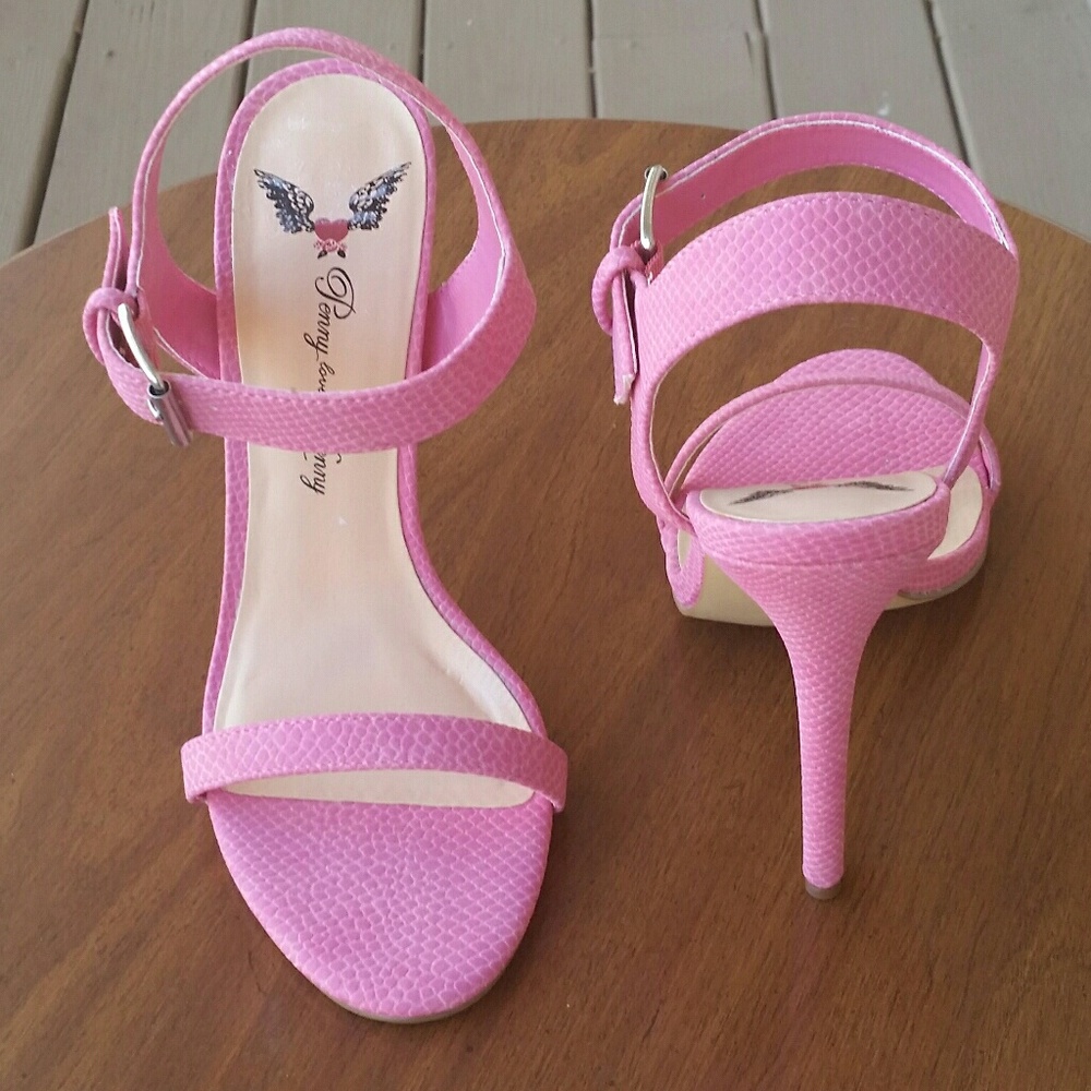 NEW Penny Loves Kenny Strap Sandal Heels